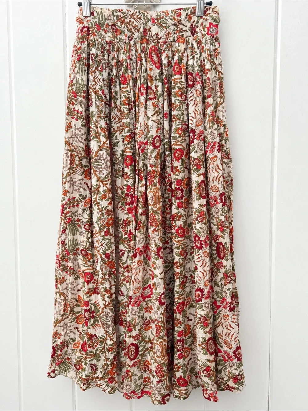 Natural Life floral maxi skirt in size Small 🌸